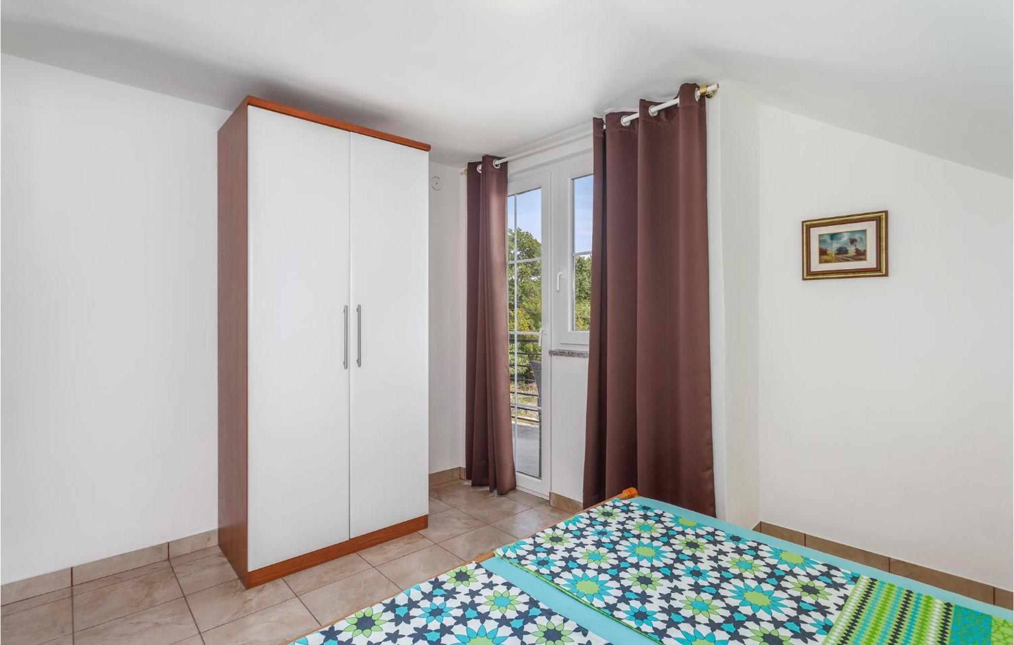 Awesome apartment in Krk with 2 Bedrooms&WiFi Risika Buitenkant foto