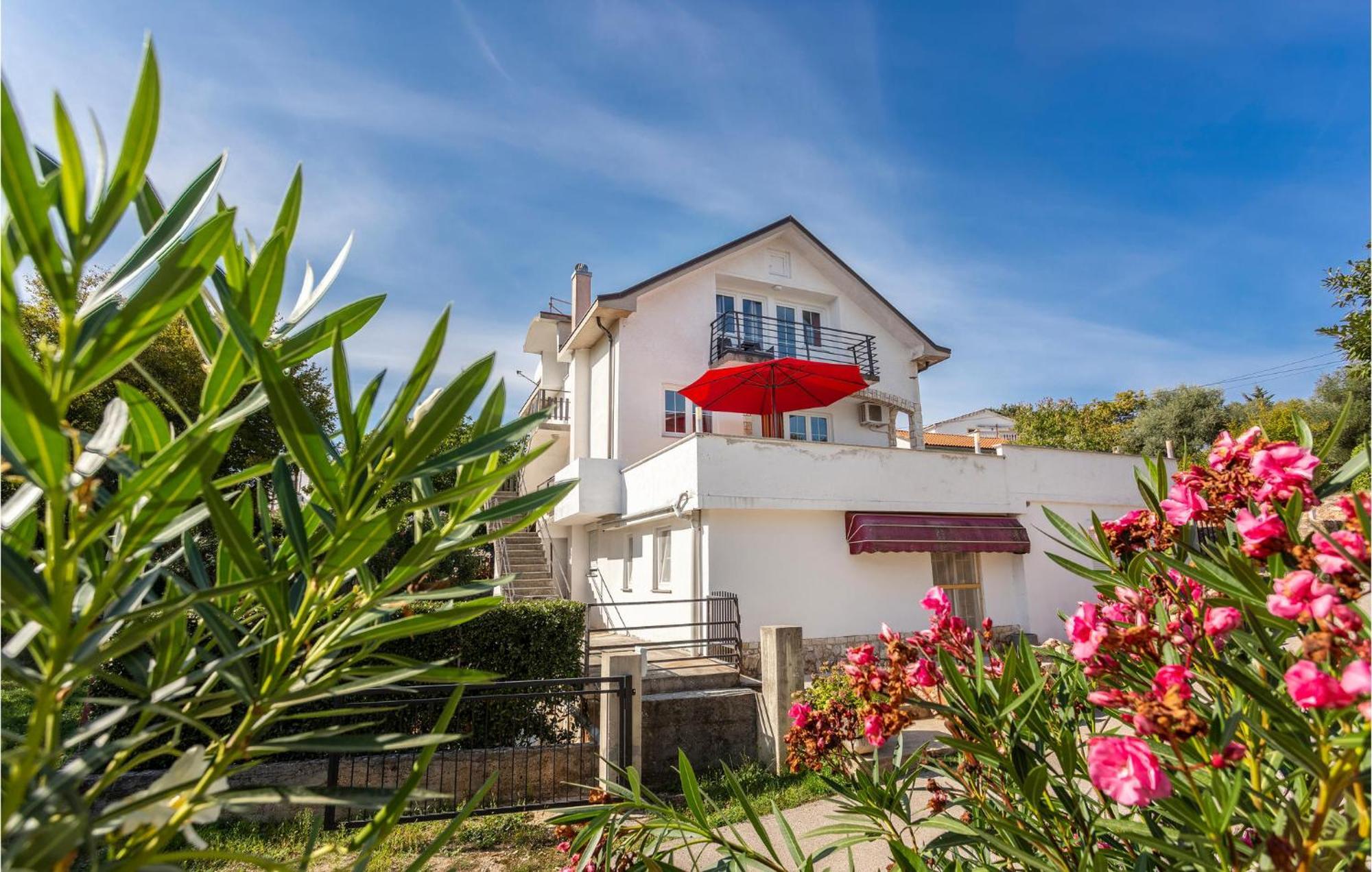 Awesome apartment in Krk with 2 Bedrooms&WiFi Risika Buitenkant foto