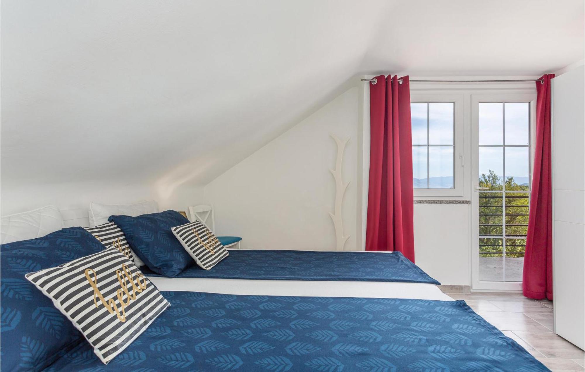 Awesome apartment in Krk with 2 Bedrooms&WiFi Risika Buitenkant foto